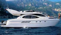 Azimut Charter Yachts in Pula